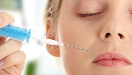 Как избавиться от морщин вокруг рта с помощью инъекций